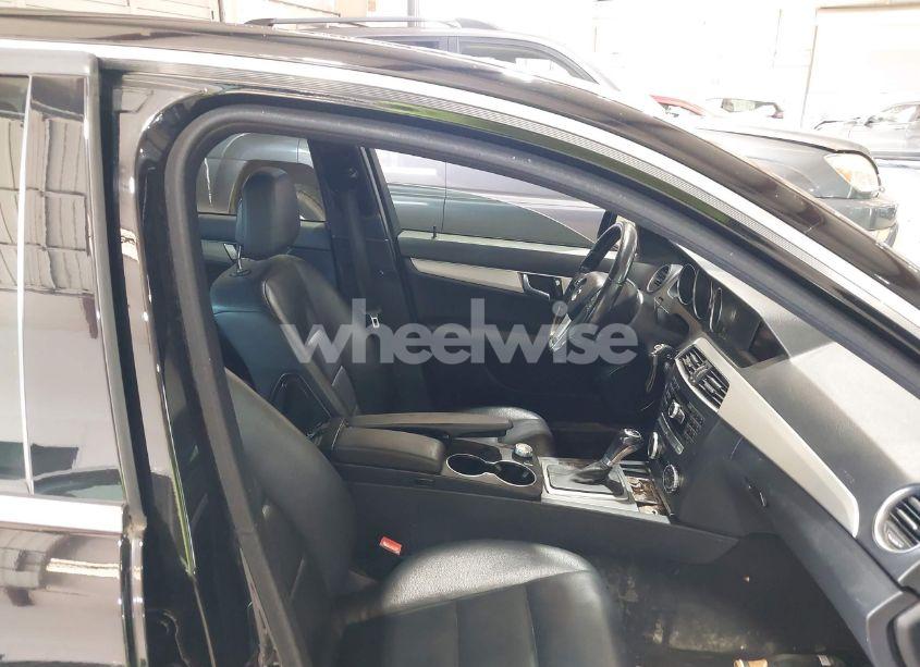 Photo 5 of 2014 Mercedes-benz C 250 LUXURY/SPORT (VIN WDDGF4HB7ER312397)