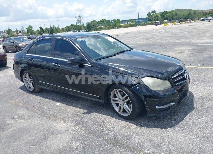 2014 Mercedes-benz C 250 (VIN WDDGF4HB7ER314537) main photo
