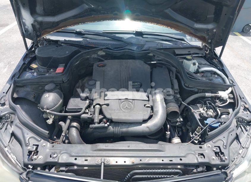 Photo 10 of 2014 Mercedes-benz C 250 (VIN WDDGF4HB7ER314537)