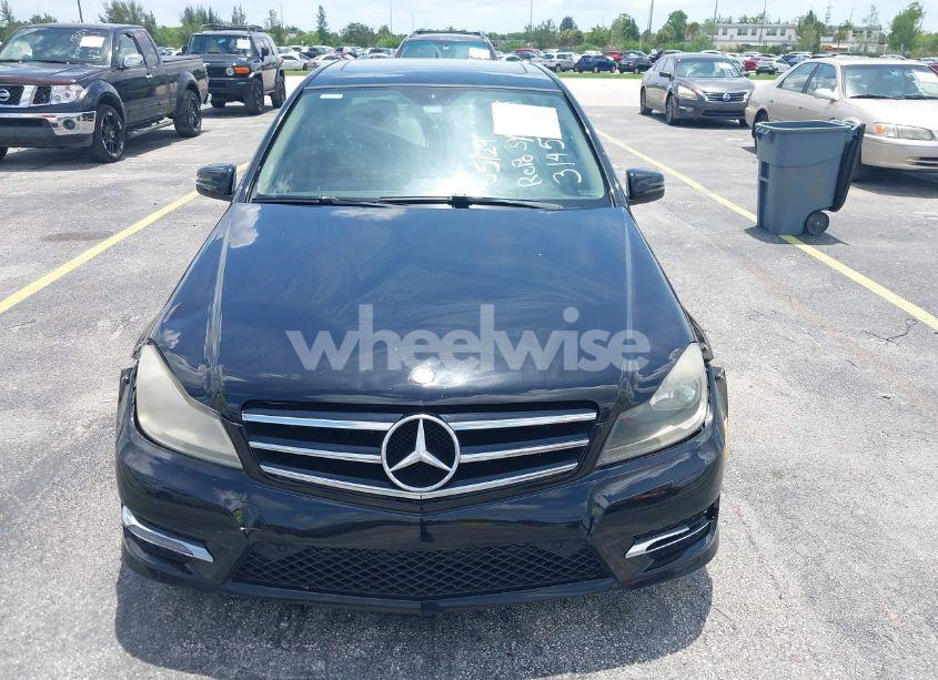 Photo 12 of 2014 Mercedes-benz C 250 (VIN WDDGF4HB7ER314537)