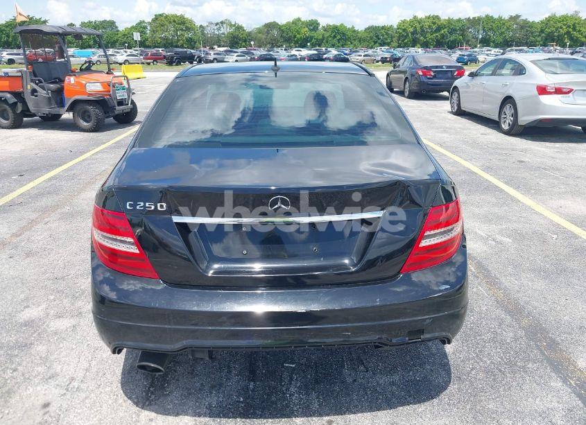Photo 16 of 2014 Mercedes-benz C 250 (VIN WDDGF4HB7ER314537)