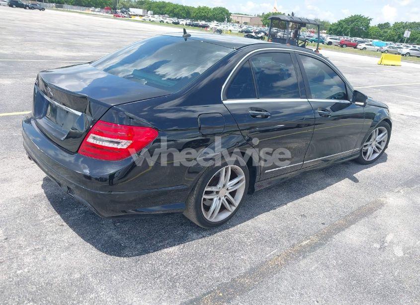 Photo 4 of 2014 Mercedes-benz C 250 (VIN WDDGF4HB7ER314537)