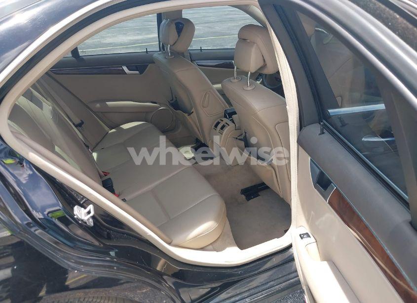 Photo 8 of 2014 Mercedes-benz C 250 (VIN WDDGF4HB7ER314537)