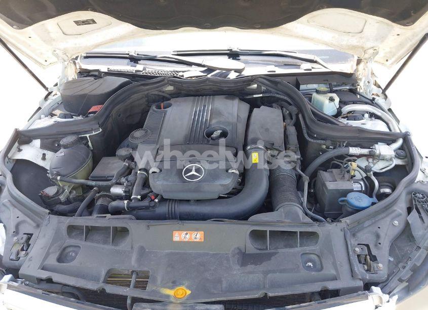 Photo 10 of 2013 Mercedes-benz C 250 LUXURY/SPORT (VIN WDDGF4HB8DR267050)