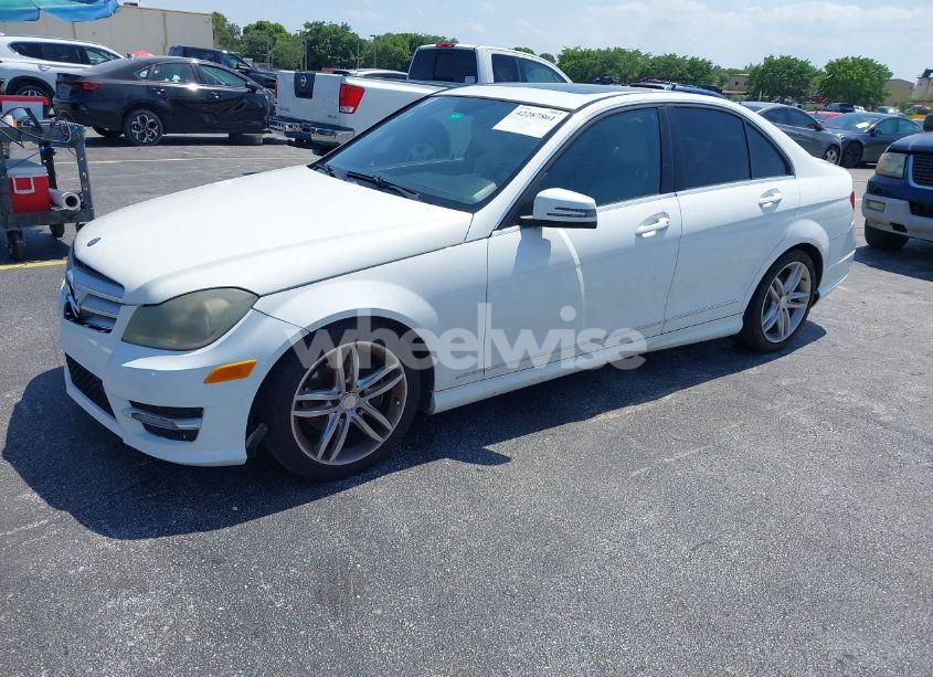 Photo 2 of 2013 Mercedes-benz C 250 LUXURY/SPORT (VIN WDDGF4HB8DR267050)