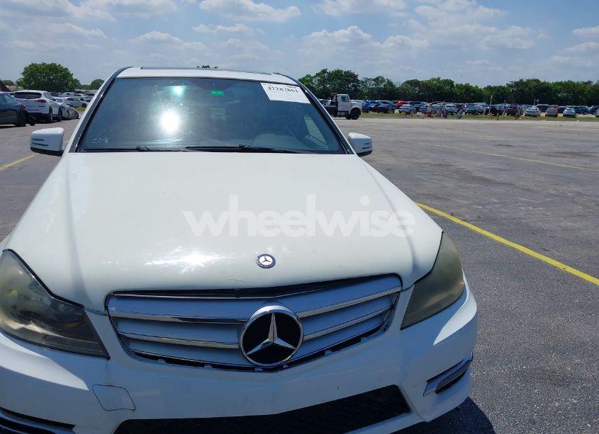 Photo 6 of 2013 Mercedes-benz C 250 LUXURY/SPORT (VIN WDDGF4HB8DR267050)