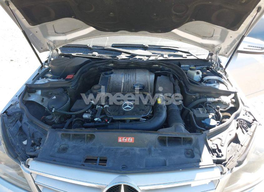 Photo 10 of 2013 Mercedes-benz C 250 LUXURY/SPORT (VIN WDDGF4HB9DG093999)