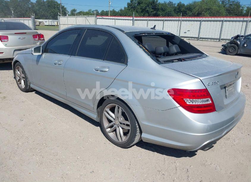 Photo 3 of 2013 Mercedes-benz C 250 LUXURY/SPORT (VIN WDDGF4HB9DG093999)