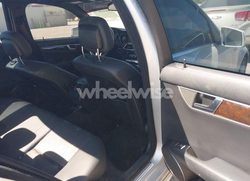 Photo 8 of 2013 Mercedes-benz C 250 LUXURY/SPORT (VIN WDDGF4HB9DG093999)