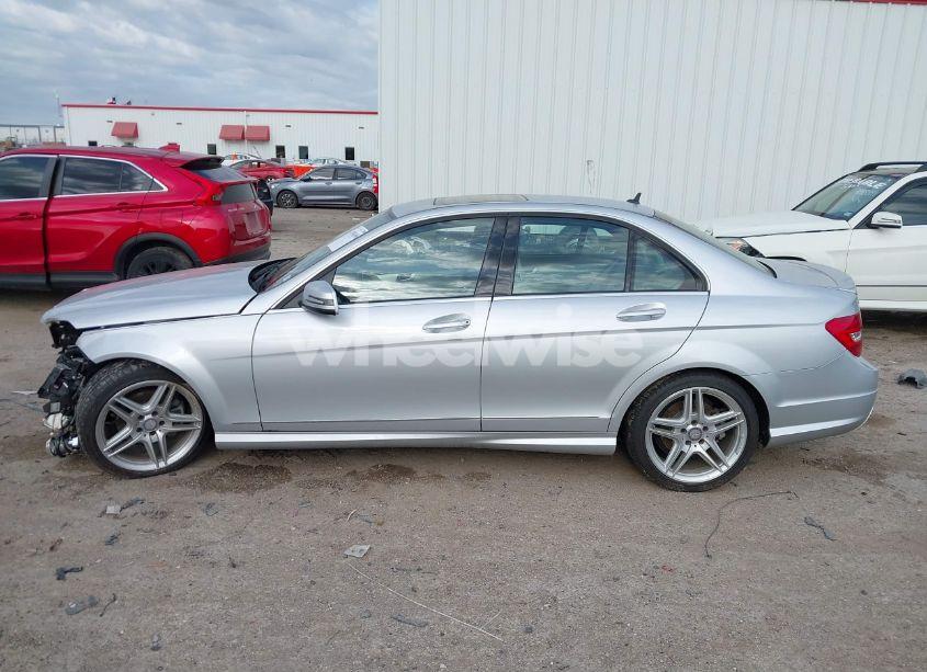 Photo 13 of 2013 Mercedes-benz C 250 LUXURY/SPORT (VIN WDDGF4HB9DR263962)