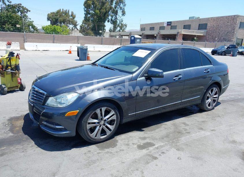 Photo 2 of 2013 Mercedes-benz C 250 LUXURY/SPORT (VIN WDDGF4HB9DR300881)