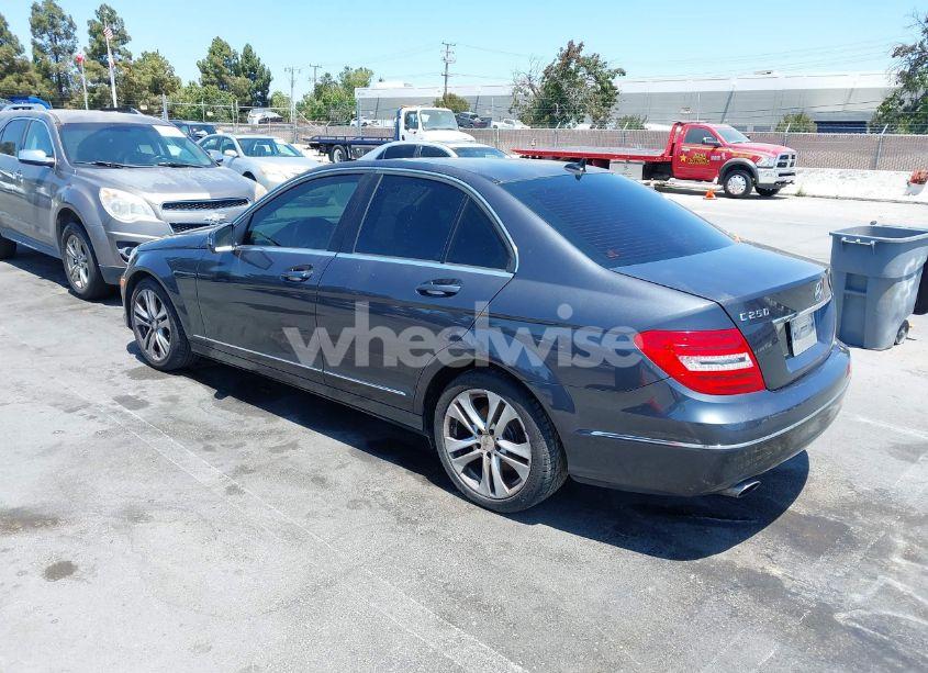 Photo 3 of 2013 Mercedes-benz C 250 LUXURY/SPORT (VIN WDDGF4HB9DR300881)