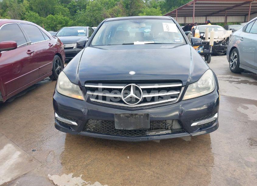 Photo 13 of 2014 Mercedes-benz C 250 (VIN WDDGF4HB9EA963433)