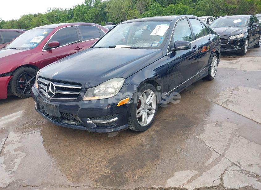 Photo 2 of 2014 Mercedes-benz C 250 (VIN WDDGF4HB9EA963433)