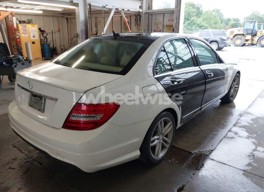 Photo 4 of 2013 Mercedes-benz C 250 LUXURY/SPORT (VIN WDDGF4HBXDA839380)