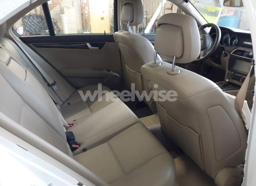 Photo 8 of 2013 Mercedes-benz C 250 LUXURY/SPORT (VIN WDDGF4HBXDA839380)