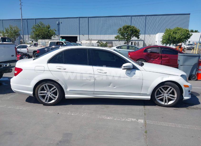 Photo 13 of 2013 Mercedes-benz C 250 (VIN WDDGF4HBXDA860522)
