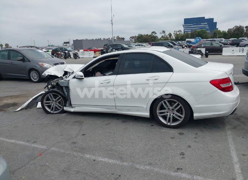 Photo 14 of 2013 Mercedes-benz C 250 LUXURY/SPORT (VIN WDDGF4HBXDA862156)