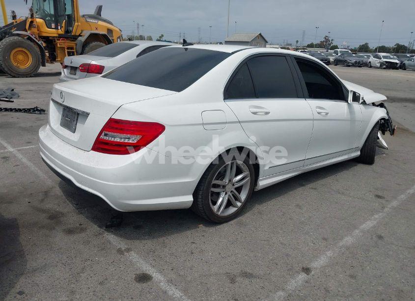 Photo 4 of 2013 Mercedes-benz C 250 LUXURY/SPORT (VIN WDDGF4HBXDA862156)