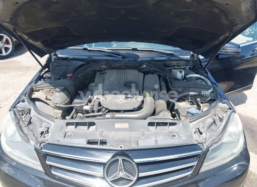 Photo 10 of 2014 Mercedes-benz C 250 LUXURY/SPORT (VIN WDDGF4HBXEA941294)