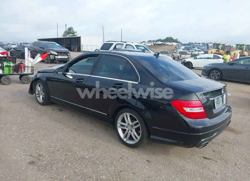 Photo 3 of 2014 Mercedes-benz C 250 LUXURY/SPORT (VIN WDDGF4HBXEA961769)