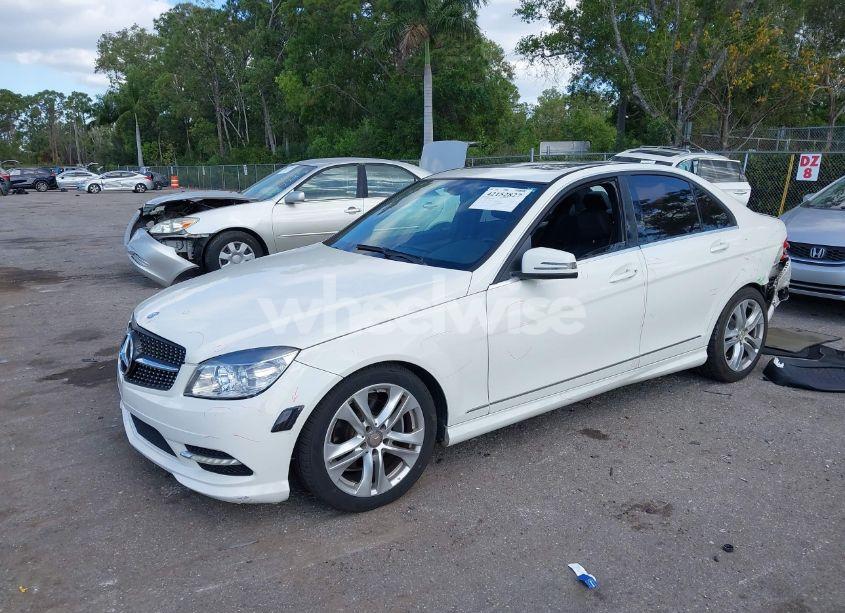 Photo 2 of 2011 Mercedes-benz C 300 LUXURY/SPORT (VIN WDDGF5EB0BA483531)