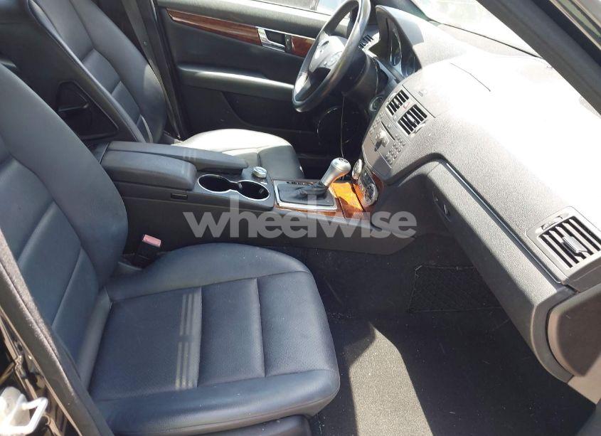 Photo 5 of 2010 Mercedes-benz C 300 LUXURY/SPORT (VIN WDDGF5EB1AR100132)