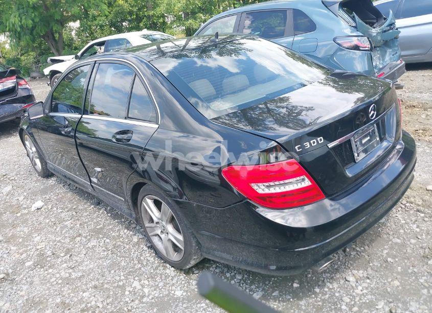 Photo 3 of 2011 Mercedes-benz C 300 LUXURY/SPORT (VIN WDDGF5EB1BA509120)