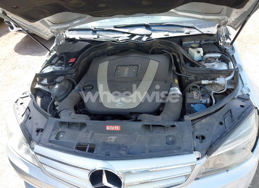 Photo 10 of 2010 Mercedes-benz C 300 LUXURY/SPORT (VIN WDDGF5EB3AF469303)