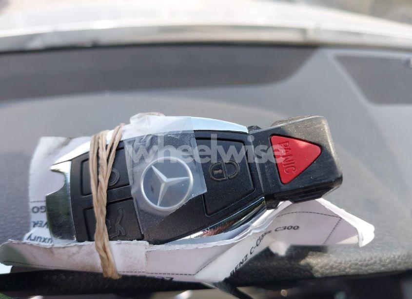 Photo 11 of 2010 Mercedes-benz C 300 LUXURY/SPORT (VIN WDDGF5EB3AF469303)