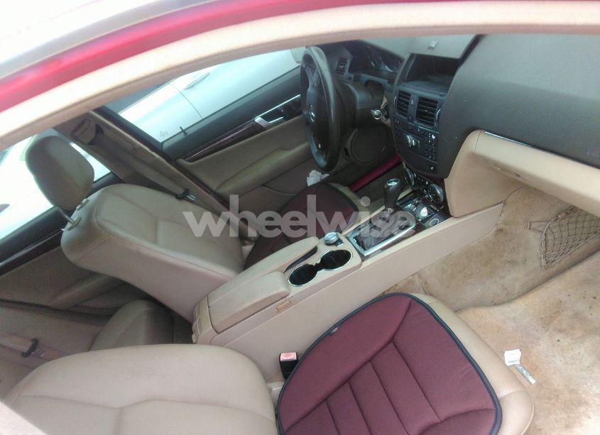 Photo 5 of 2010 Mercedes-benz C 300 (VIN WDDGF5EB3AR099873)