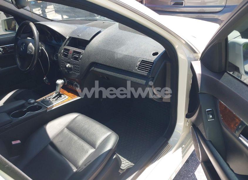 Photo 5 of 2011 Mercedes-benz C 300 LUXURY/SPORT (VIN WDDGF5EB3BA417698)