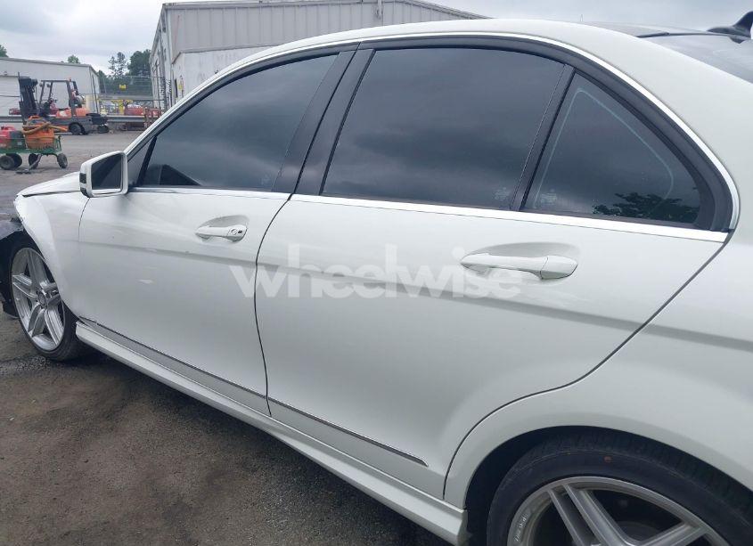 Photo 14 of 2010 Mercedes-benz C 300 LUXURY/SPORT (VIN WDDGF5EB5AR125664)