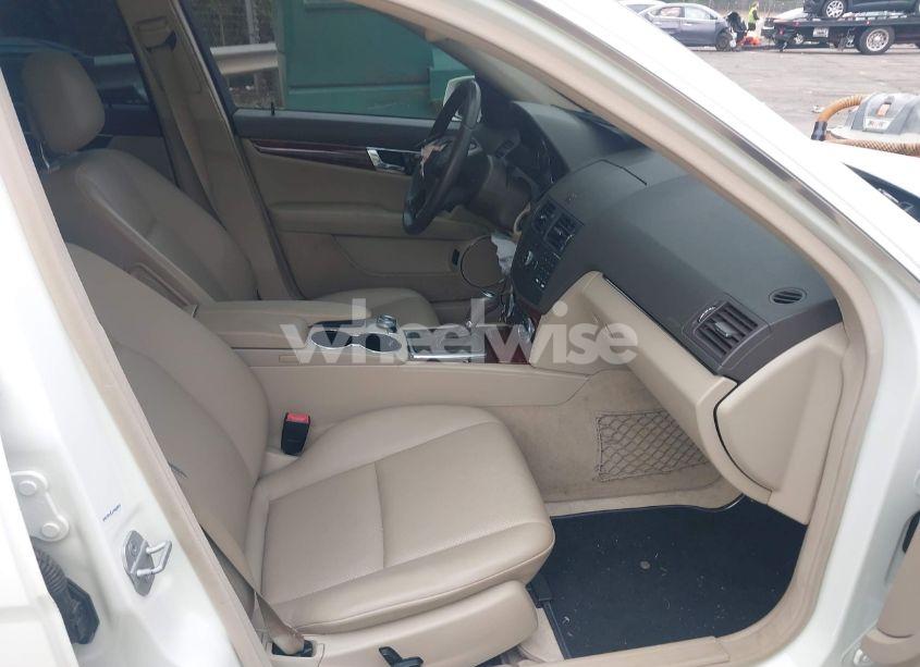 Photo 5 of 2010 Mercedes-benz C 300 LUXURY/SPORT (VIN WDDGF5EB5AR125664)