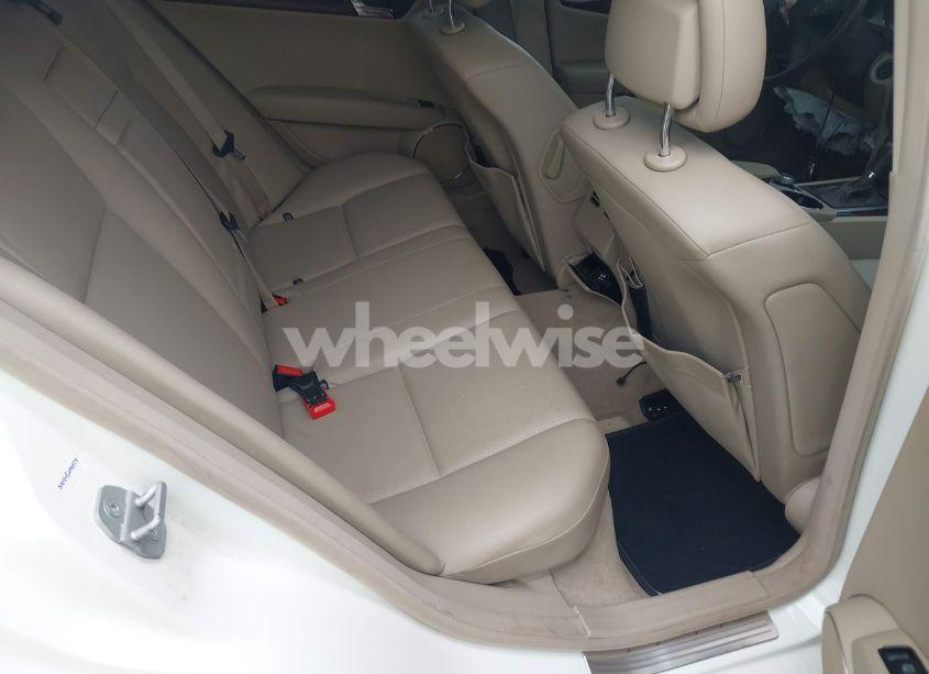 Photo 8 of 2010 Mercedes-benz C 300 LUXURY/SPORT (VIN WDDGF5EB5AR125664)