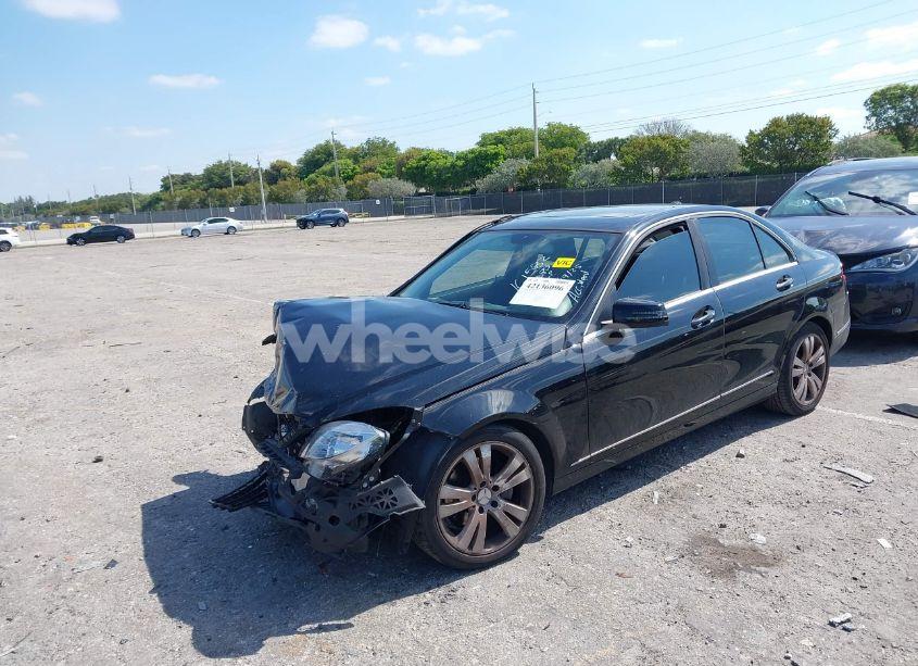 Photo 2 of 2011 Mercedes-benz C 300 LUXURY/SPORT (VIN WDDGF5EB5BR161582)