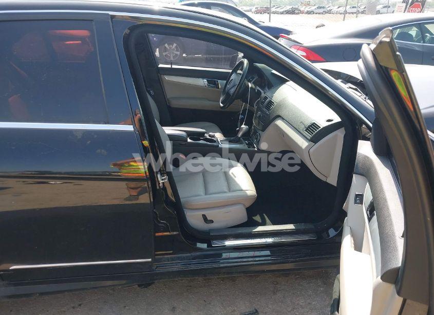 Photo 5 of 2010 Mercedes-benz C 300 LUXURY/SPORT (VIN WDDGF5EB6AR130193)