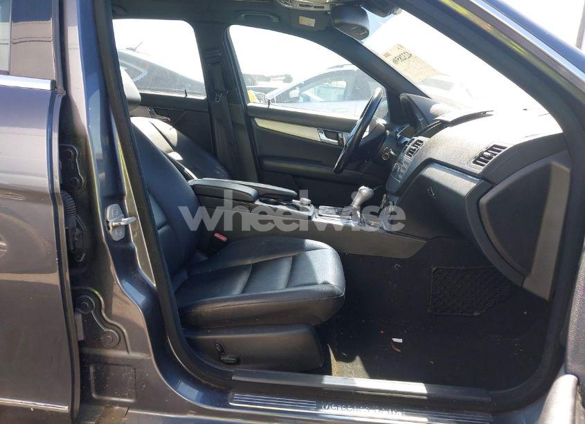 Photo 5 of 2011 Mercedes-benz C 300 LUXURY/SPORT (VIN WDDGF5EB6BR185986)