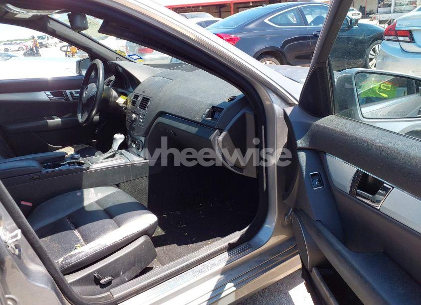 Photo 5 of 2011 Mercedes-benz C 300 LUXURY/SPORT (VIN WDDGF5EB7BR137123)