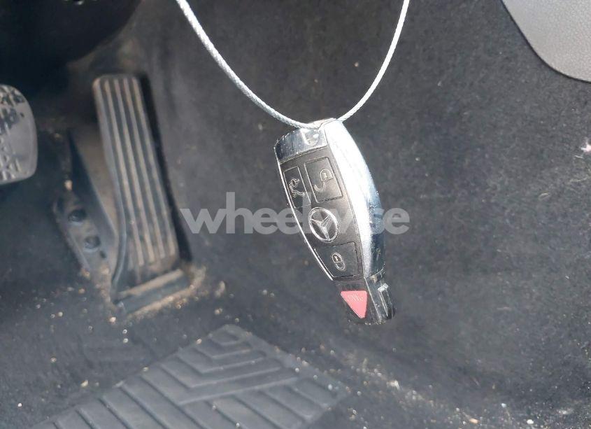 Photo 11 of 2010 Mercedes-benz C 300 LUXURY/SPORT (VIN WDDGF5EB8AR091199)