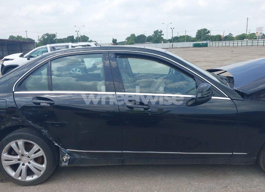 Photo 13 of 2010 Mercedes-benz C 300 LUXURY/SPORT (VIN WDDGF5EB8AR131278)