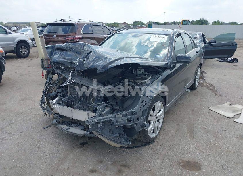 Photo 2 of 2010 Mercedes-benz C 300 LUXURY/SPORT (VIN WDDGF5EB8AR131278)