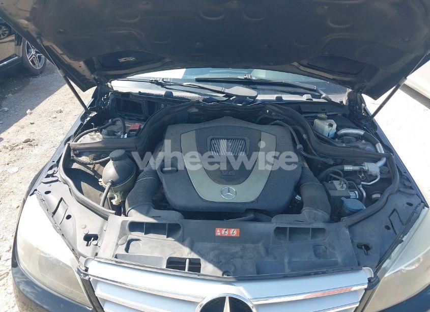 Photo 10 of 2011 Mercedes-benz C 300 LUXURY/SPORT (VIN WDDGF5EB8BR155906)