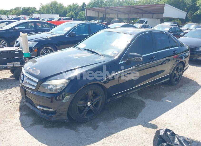 Photo 2 of 2011 Mercedes-benz C 300 LUXURY/SPORT (VIN WDDGF5EB8BR155906)