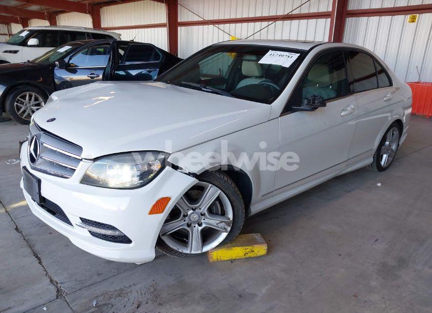 Photo 2 of 2011 Mercedes-benz C 300 LUXURY/SPORT (VIN WDDGF5EB9BR160421)
