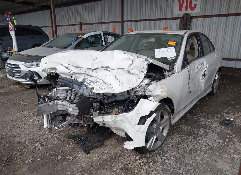 Photo 2 of 2011 Mercedes-benz C 300 LUXURY/SPORT (VIN WDDGF5EBXBA520875)