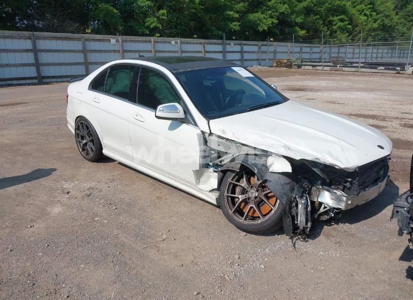 2009 Mercedes-benz C 63 AMG (VIN WDDGF77X49F275105) main photo