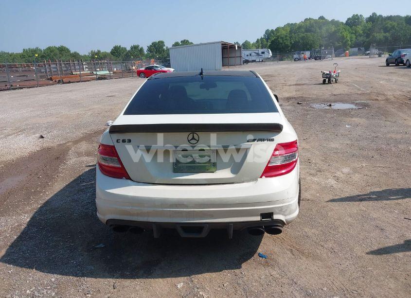 Photo 16 of 2009 Mercedes-benz C 63 AMG (VIN WDDGF77X49F275105)