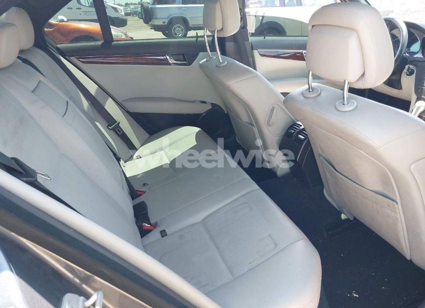 Photo 8 of 2009 Mercedes-benz C 300 LUXURY 4MATIC/SPORT 4MATIC (VIN WDDGF81X19R078325)