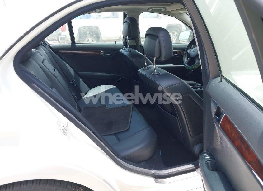 Photo 8 of 2009 Mercedes-benz C 300 LUXURY 4MATIC/SPORT 4MATIC (VIN WDDGF81X89F265255)